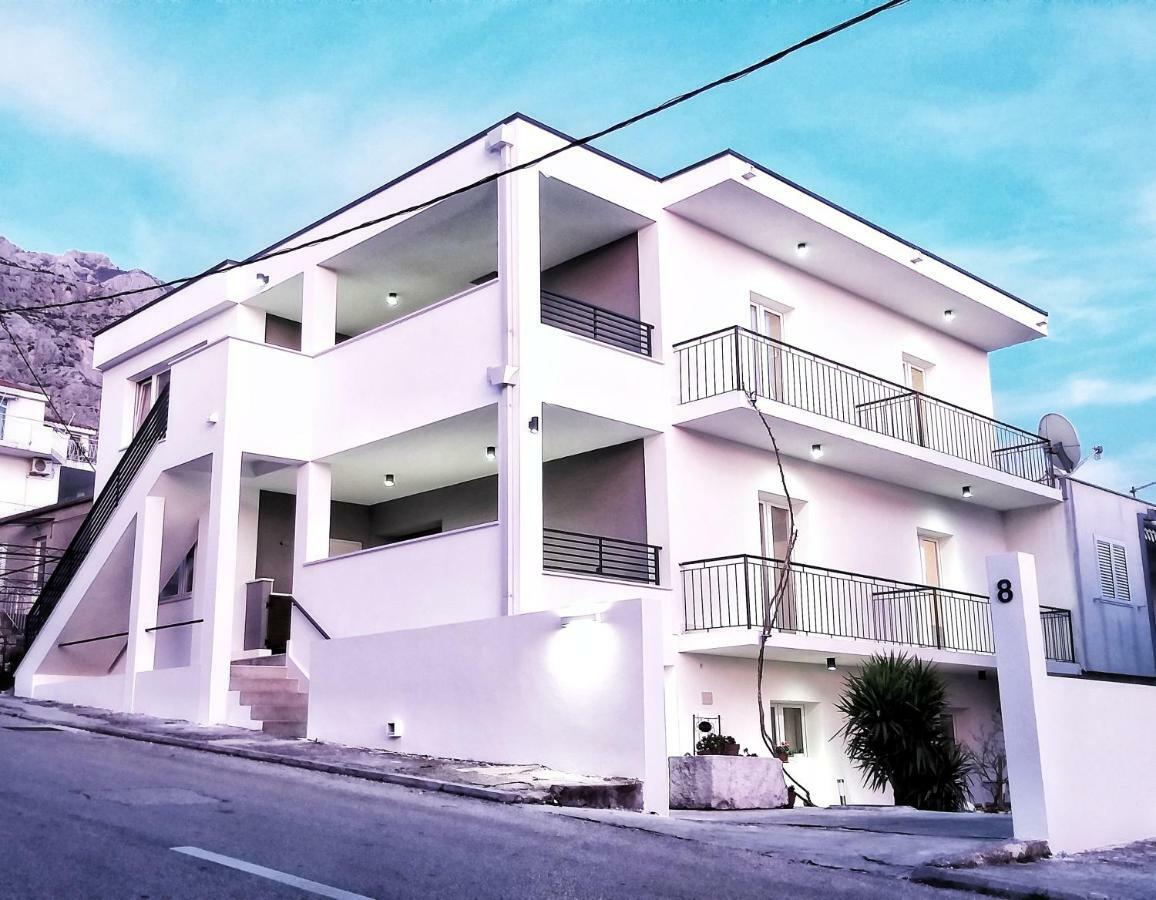 Apartman For 4 - Lovreta Makarska Exterior photo